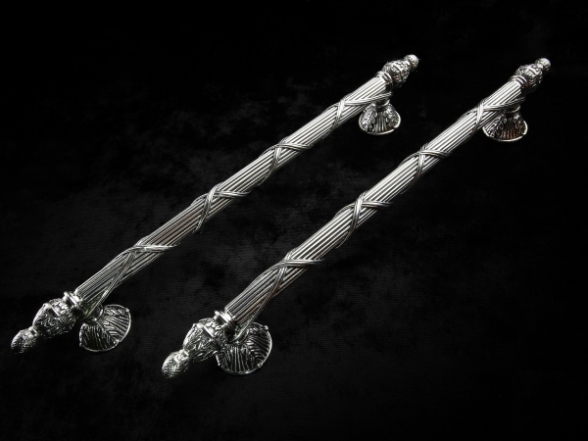 Мебельные ручки серебро