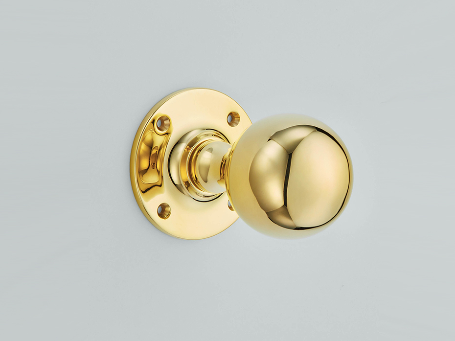 Дверная ручка-кноб на розетке Croft Ball 1756 полированная латунь