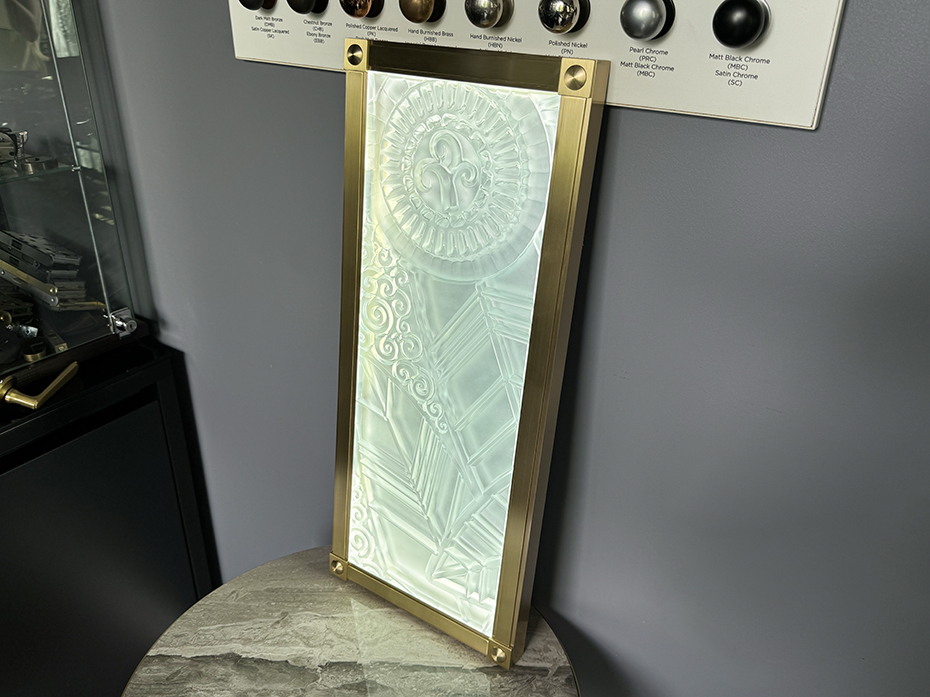 Светильник настенный FURNITEK FG-088 в латунной раме