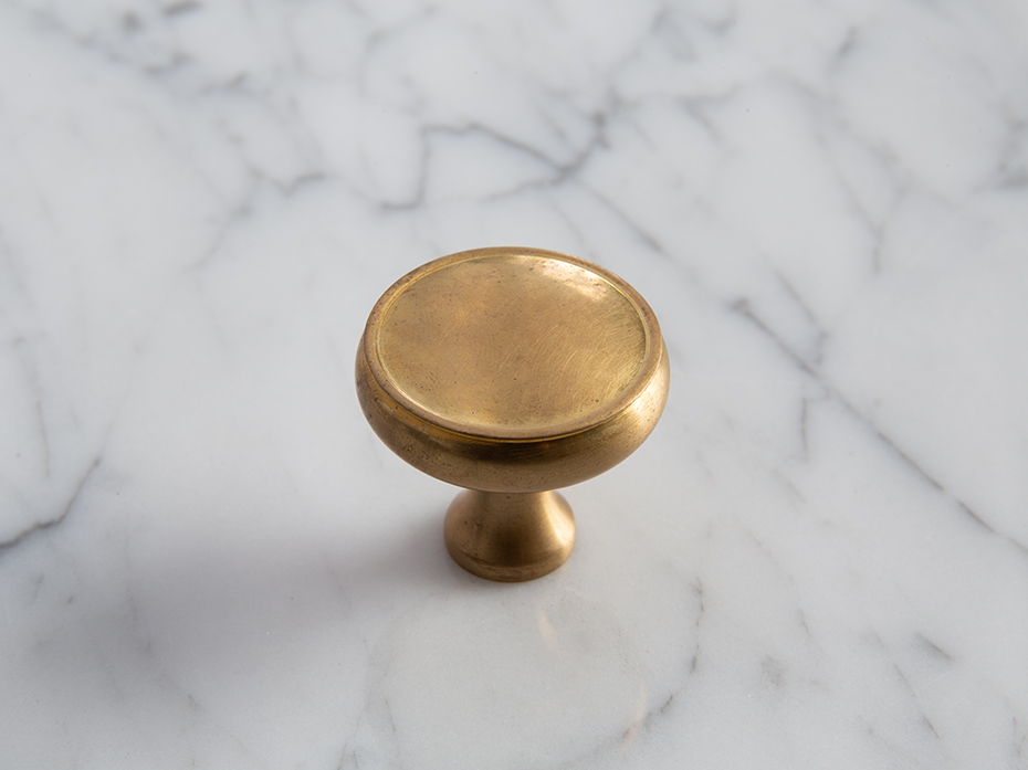 Мебельная ручка Frank Allart 0694/C HBB 32 мм матовая латунь