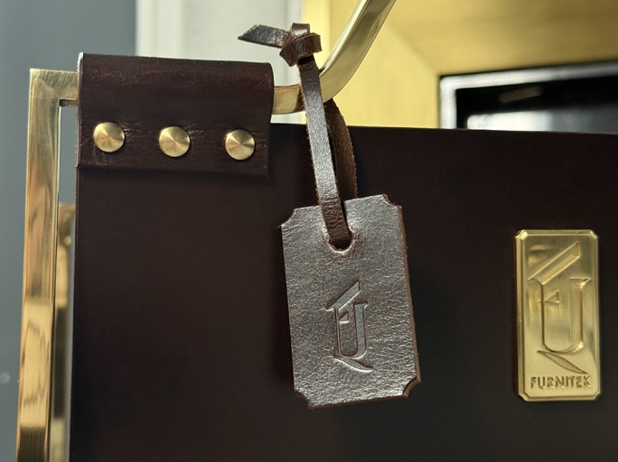 Дровница с кожаной вставкой FG-12054 полированная латунь