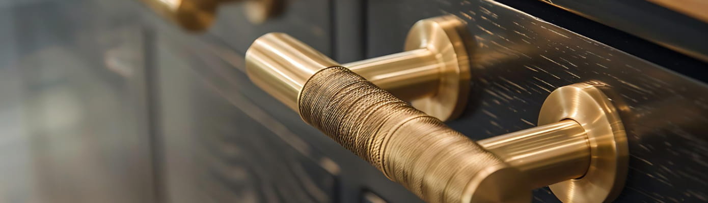 Латунные украшения