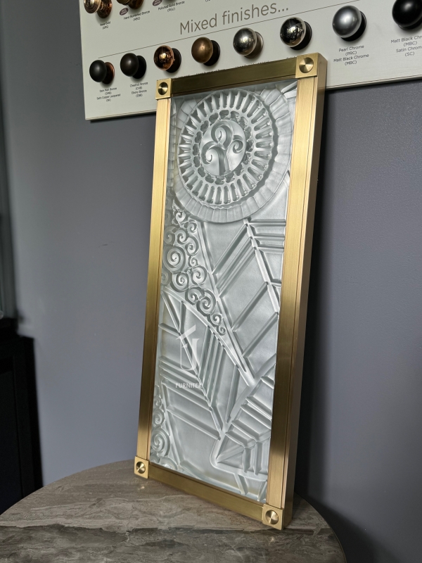 Светильник в латунной раме