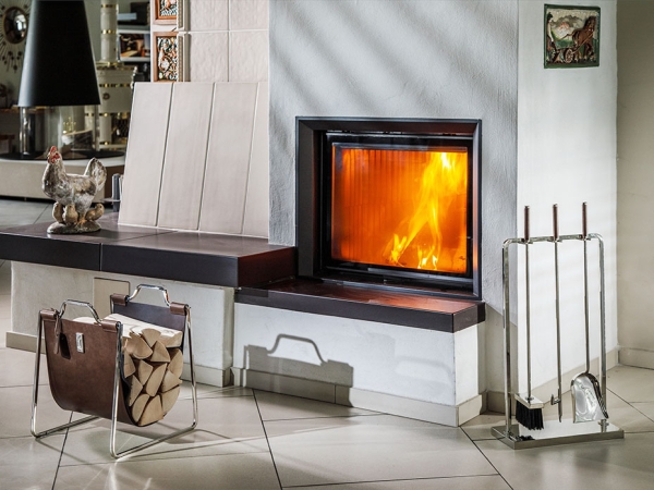 Дровница и каминный набор из латуни с кожей