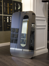 Зеркало в латунной раме на заказ