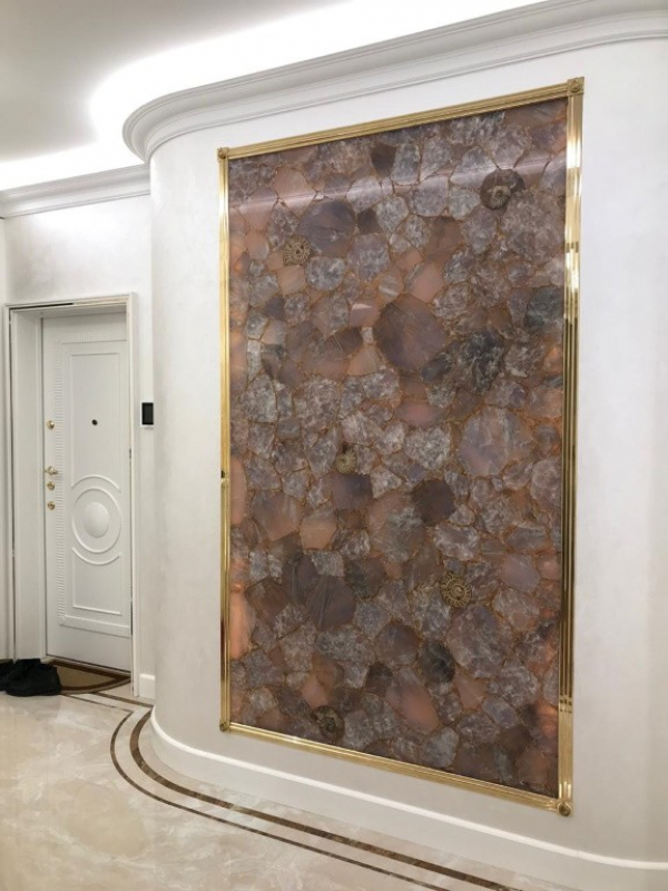 Латунный декоративный багет из латуни на стену