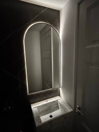 Зеркало с подсветкой в санузел